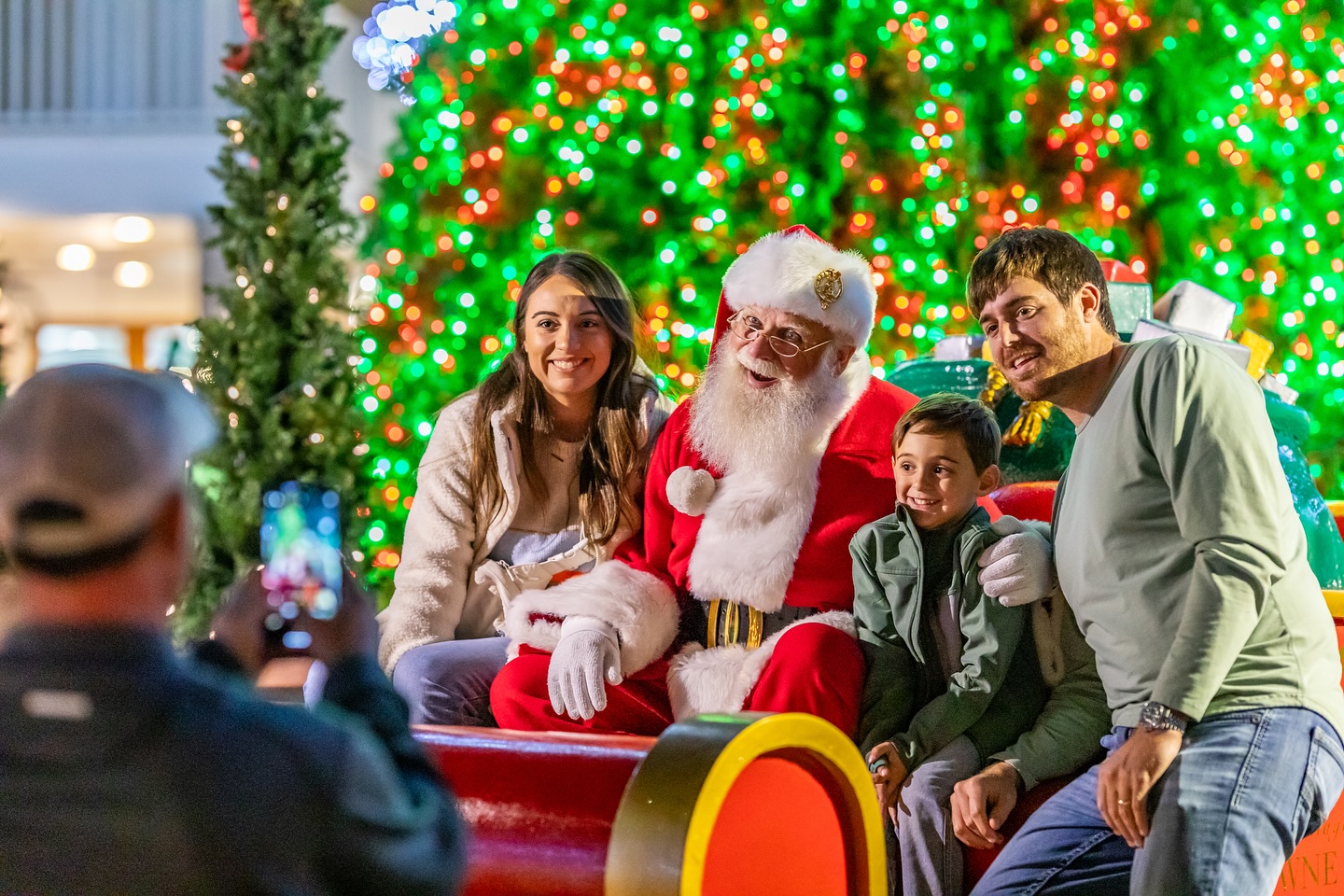 Village of Baytowne Wharf Holiday Concert Series and Visits with Santa